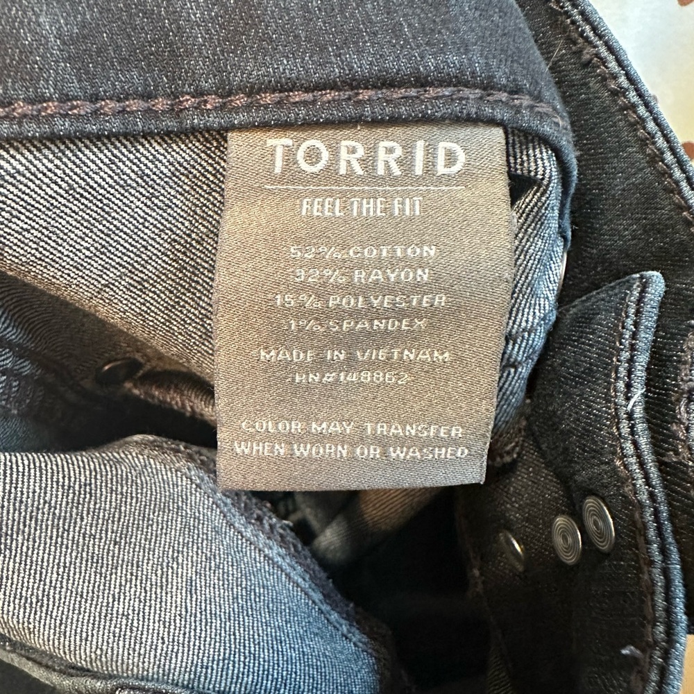 Torrid Super Stretch Jegging, Dark Wash, Size 16R, Lightly Used - Picture 5 of 5